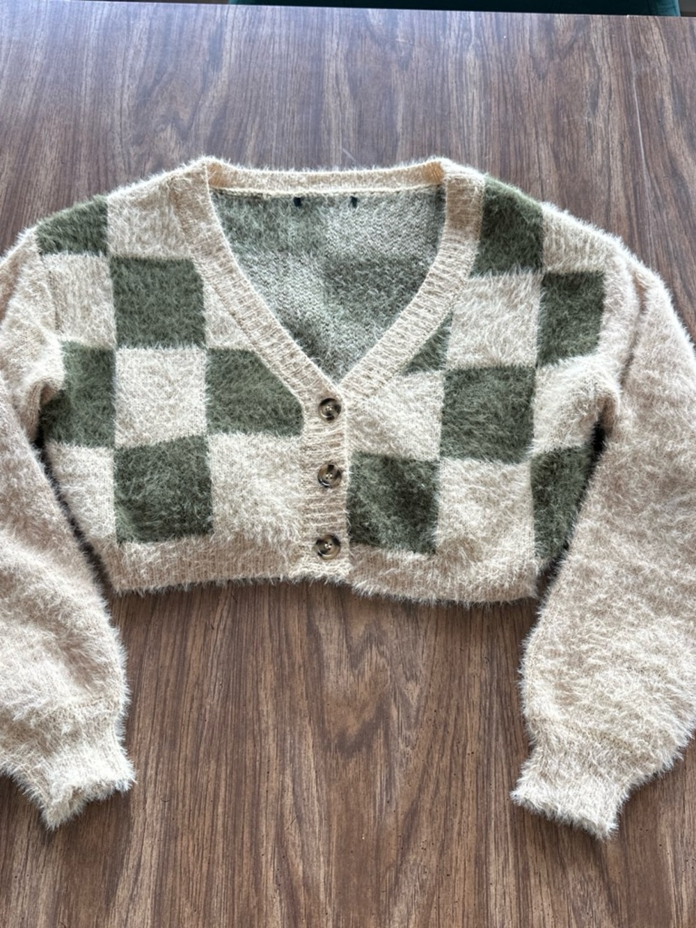 Forever 21 Cropped Fuzzy Cardigan in Cream and Olive